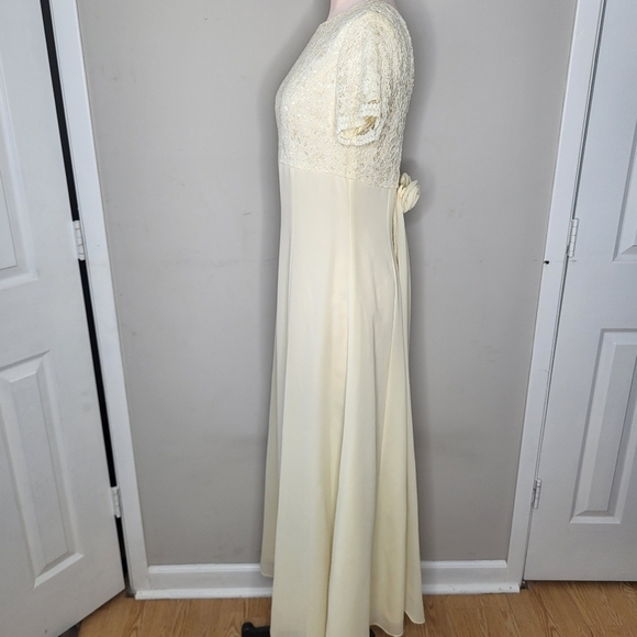 Vintage Lanz of Salzburg Pale Yellow/Ivory Lace Gown Mother of the Bride Size 6 - Picture 3 of 10